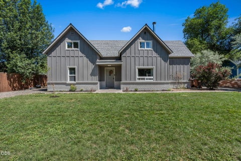 Photo of 267 NW 5th Street, Prineville, OR 97754 (MLS # 220224531)