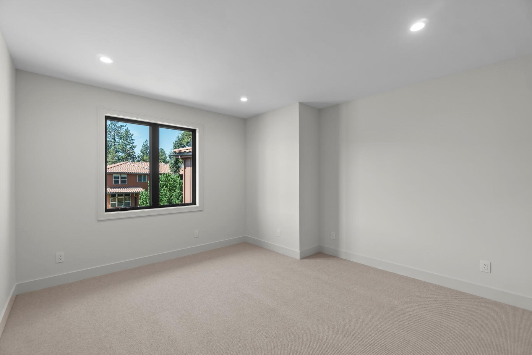 Tuscany Pines - Residential