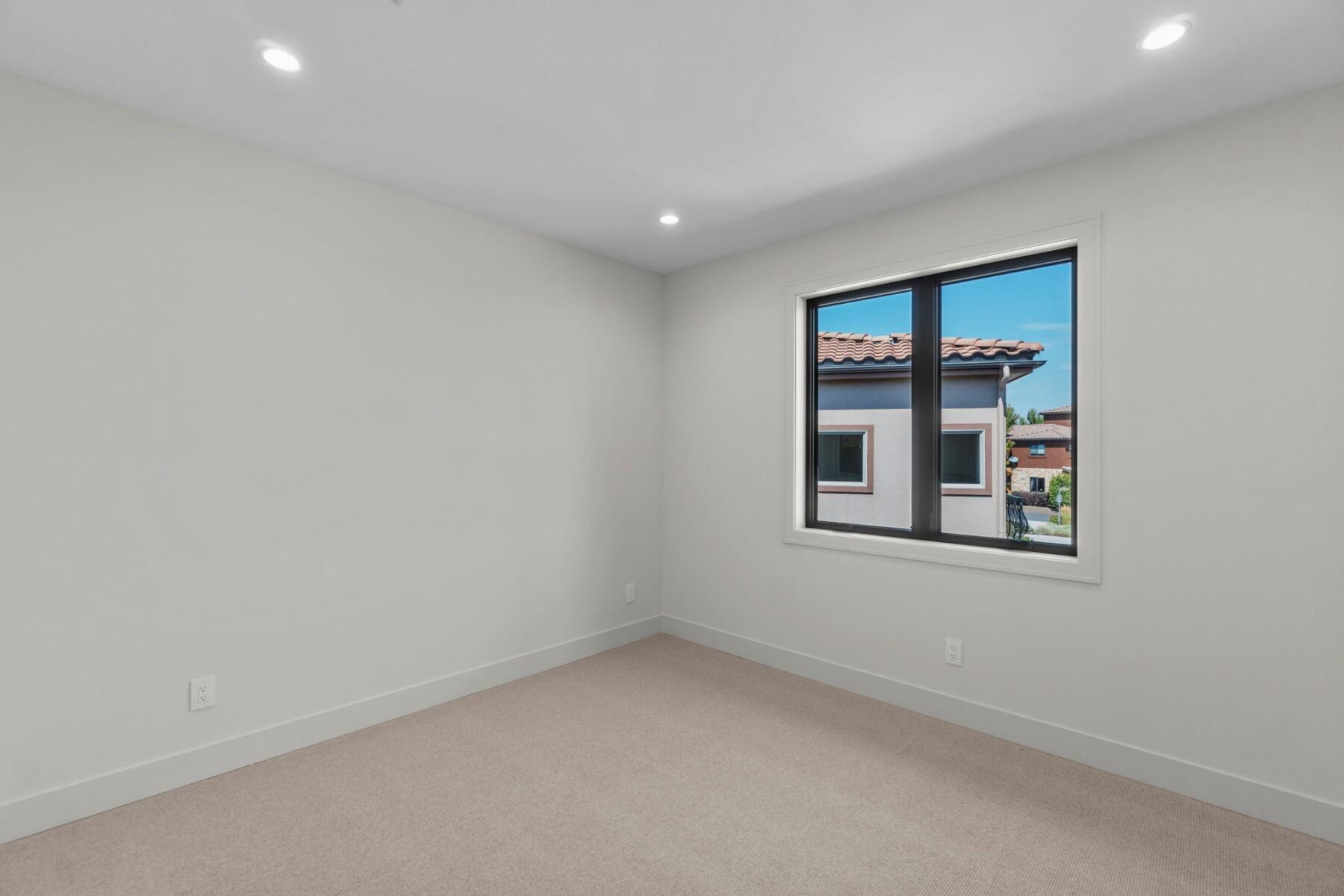 Tuscany Pines - Residential