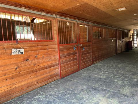 Tiny photo for 50765 Masten Road, La Pine, OR 97739 (MLS # 220212479)