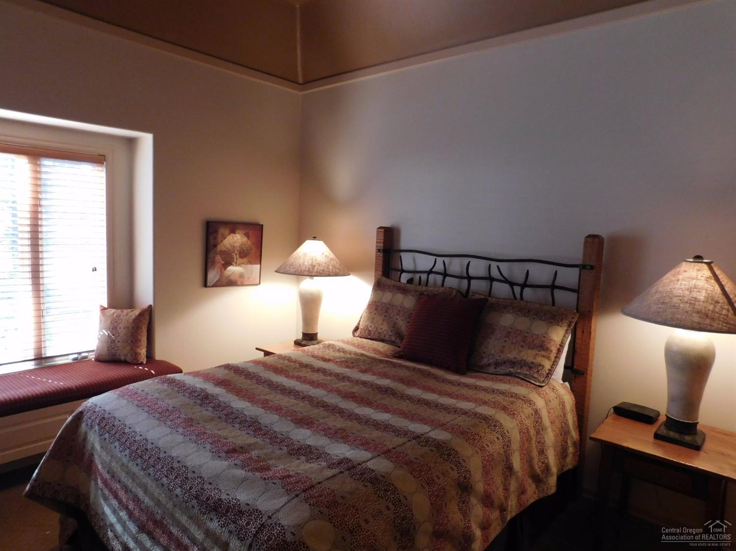 StoneTH - Residential