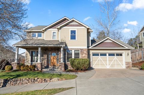 Photo of 78 Greenmoor Drive, Eagle Point, OR 97524 (MLS # 220214074)