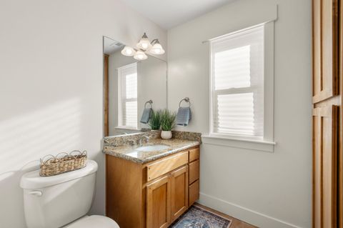 Tiny photo for 78 Greenmoor Drive, Eagle Point, OR 97524 (MLS # 220214074)