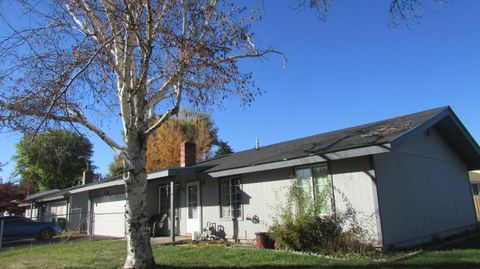 Tiny photo for 4511 Sturdivant Avenue, Klamath Falls, OR 97603 (MLS # 220211185)