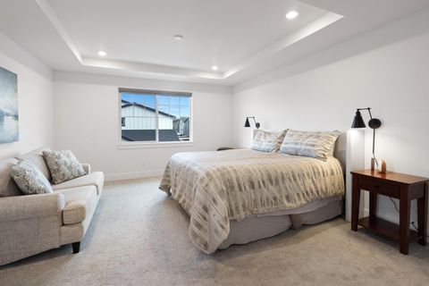 Tiny photo for 60915 SE Epic Place, Bend, OR 97702 (MLS # 220212109)