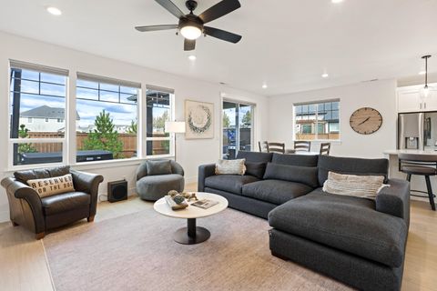 Tiny photo for 60915 SE Epic Place, Bend, OR 97702 (MLS # 220212109)