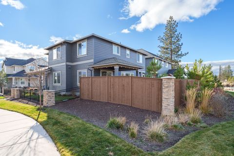 Tiny photo for 60915 SE Epic Place, Bend, OR 97702 (MLS # 220212109)