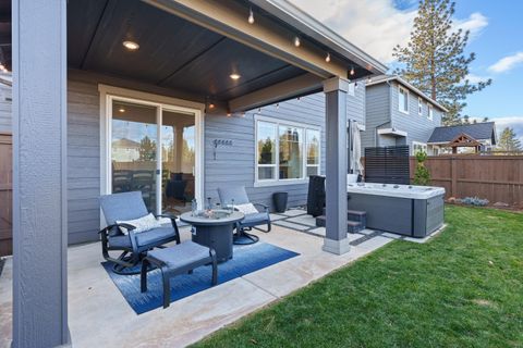 Tiny photo for 60915 SE Epic Place, Bend, OR 97702 (MLS # 220212109)