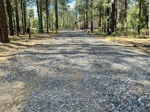 Tiny photo for 51829 Pine Loop Drive, La Pine, OR 97739 (MLS # 220221915)
