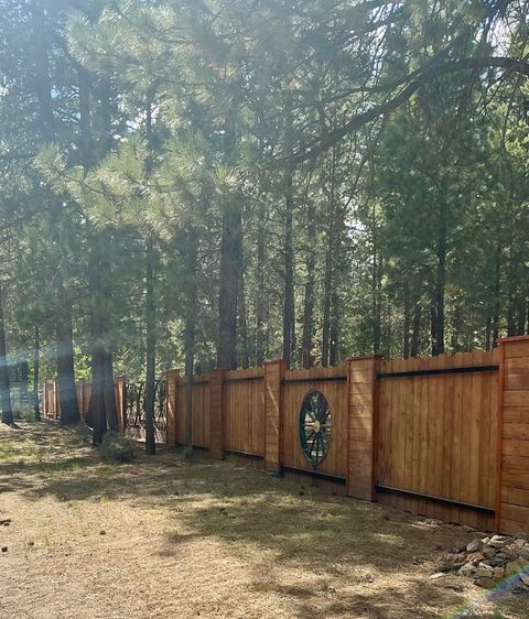 Tiny photo for 51829 Pine Loop Drive, La Pine, OR 97739 (MLS # 220221915)