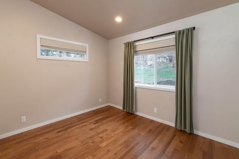 Tiny photo for 558 NE Lafayette Avenue, Bend, OR 97701 (MLS # 220217414)