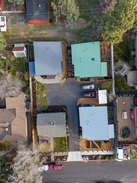 Tiny photo for 558 NE Lafayette Avenue, Bend, OR 97701 (MLS # 220217414)