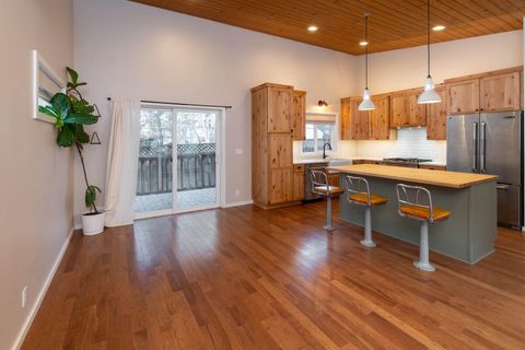 Tiny photo for 558 NE Lafayette Avenue, Bend, OR 97701 (MLS # 220217414)