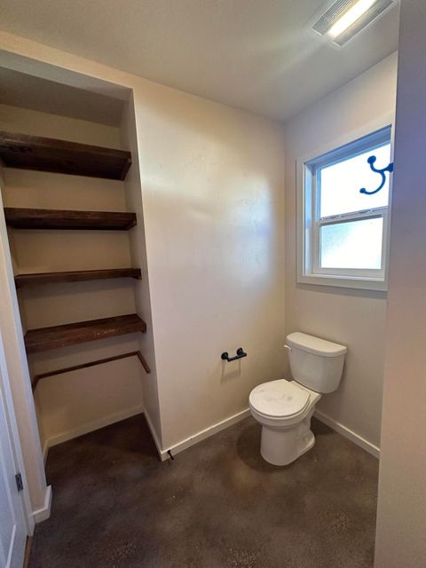 Tiny photo for 558 NE Lafayette Avenue, Bend, OR 97701 (MLS # 220217414)