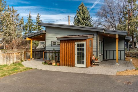 Tiny photo for 558 NE Lafayette Avenue, Bend, OR 97701 (MLS # 220217414)