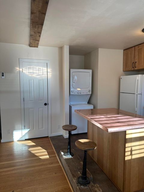 Tiny photo for 558 NE Lafayette Avenue, Bend, OR 97701 (MLS # 220217414)