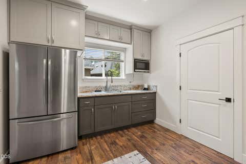 Tiny photo for 1184 Rutherford Drive, Medford, OR 97504 (MLS # 220226317)
