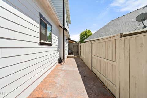 Tiny photo for 1184 Rutherford Drive, Medford, OR 97504 (MLS # 220226317)