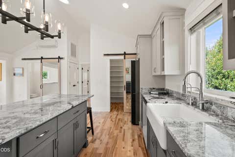 Tiny photo for 1184 Rutherford Drive, Medford, OR 97504 (MLS # 220226317)