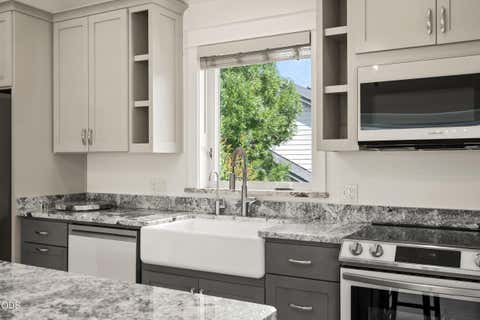 Tiny photo for 1184 Rutherford Drive, Medford, OR 97504 (MLS # 220226317)