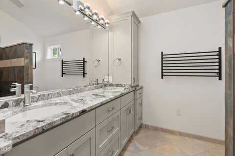 Tiny photo for 1184 Rutherford Drive, Medford, OR 97504 (MLS # 220226317)