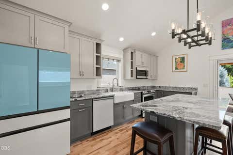 Tiny photo for 1184 Rutherford Drive, Medford, OR 97504 (MLS # 220226317)