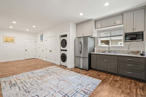 Tiny photo for 1184 Rutherford Drive, Medford, OR 97504 (MLS # 220226317)