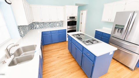 Tiny photo for 220 Osprey Glen Lane, Grants Pass, OR 97526 (MLS # 220223520)