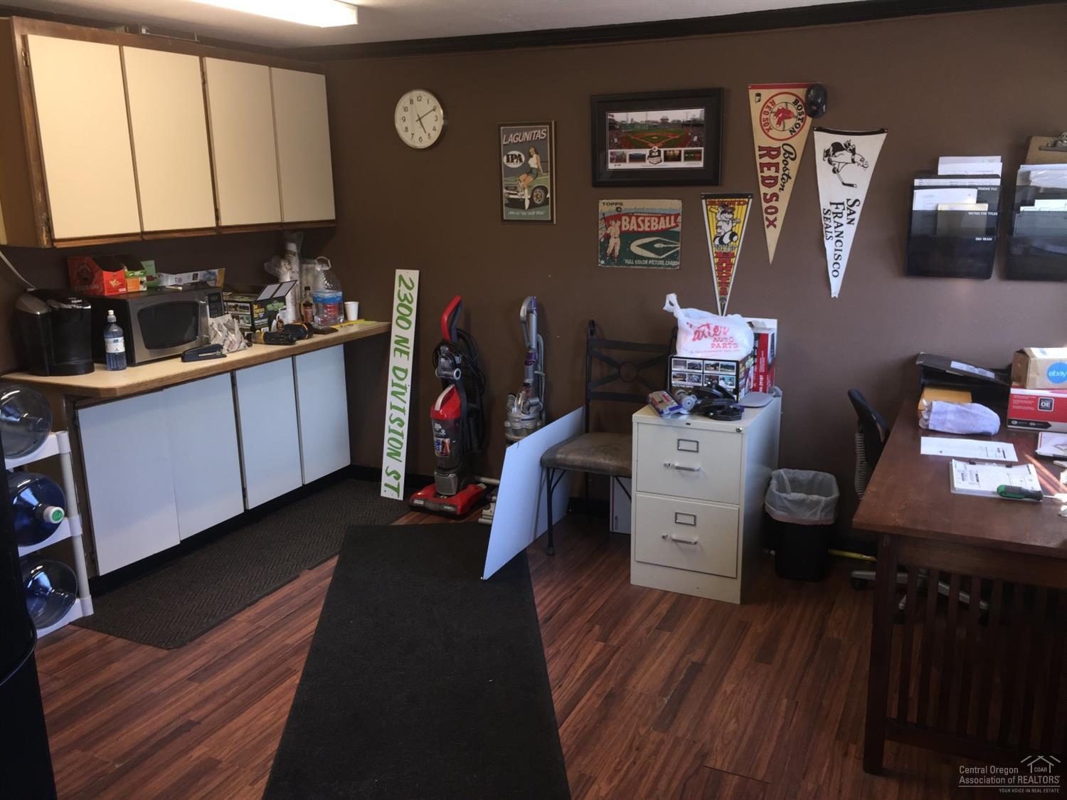 CLAB - Commercial Sale