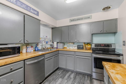 Tiny photo for 1405 Oleander Street, Medford, OR 97504 (MLS # 220226782)