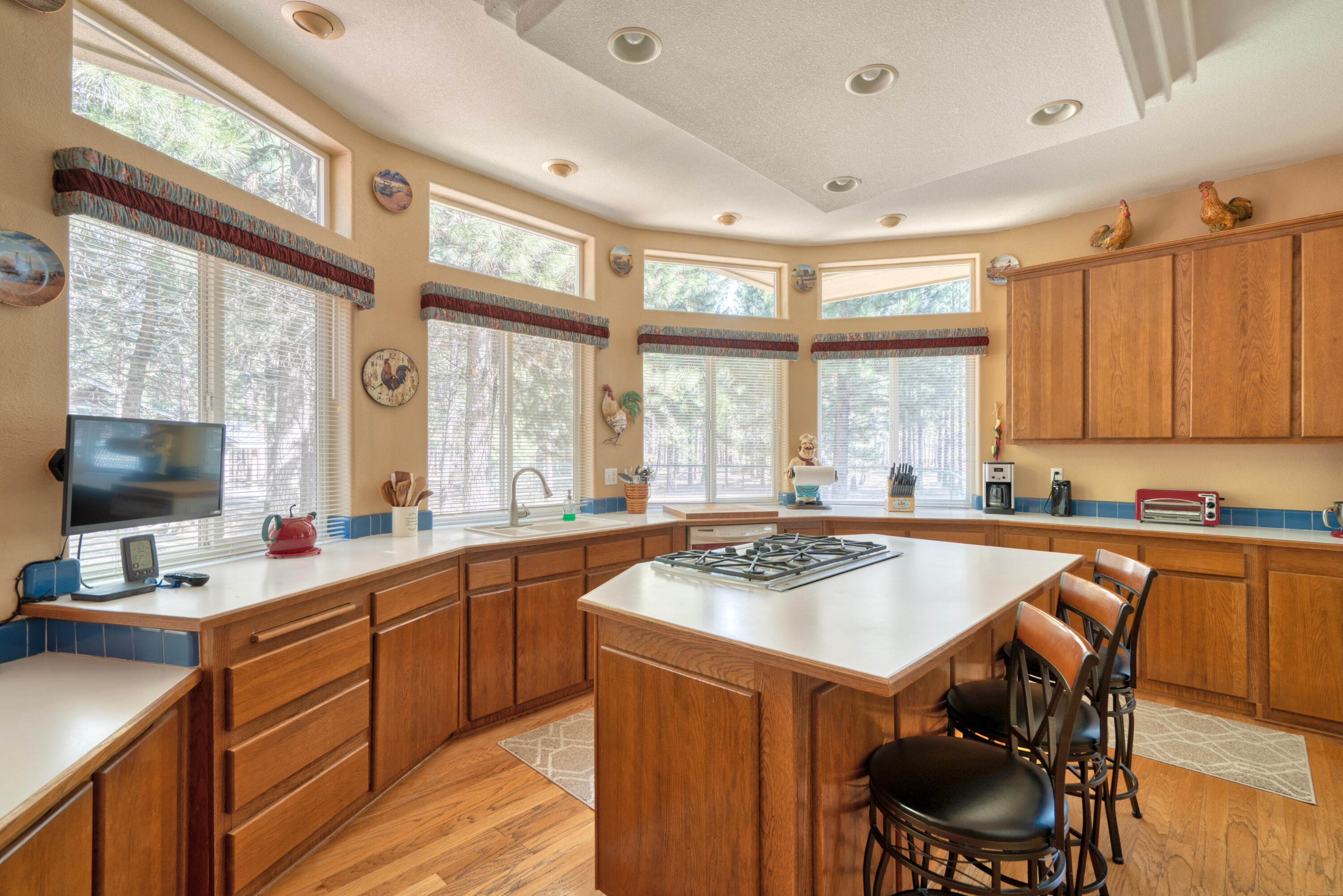 Ponderosa Pines - Residential