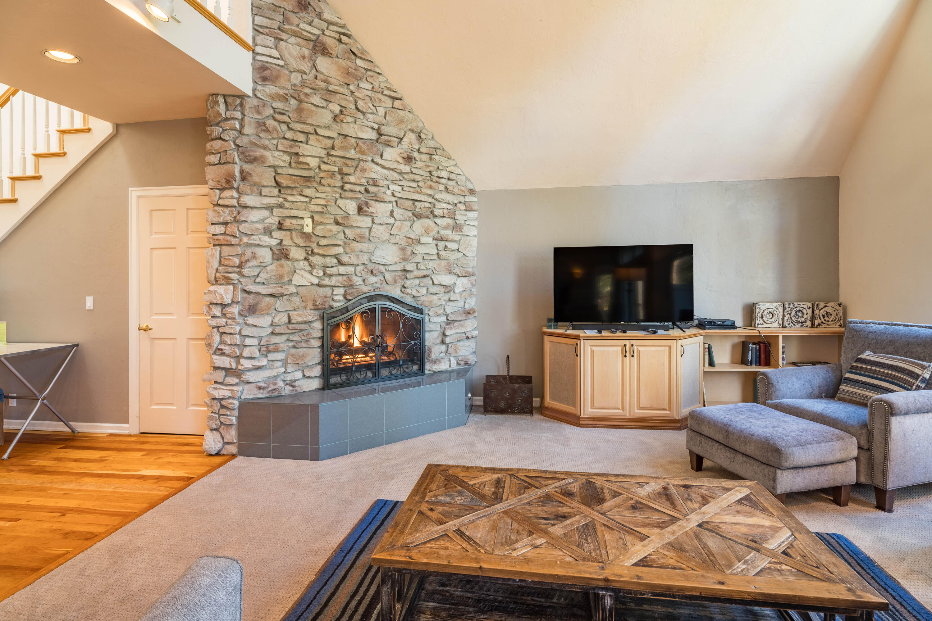 StoneTH - Residential