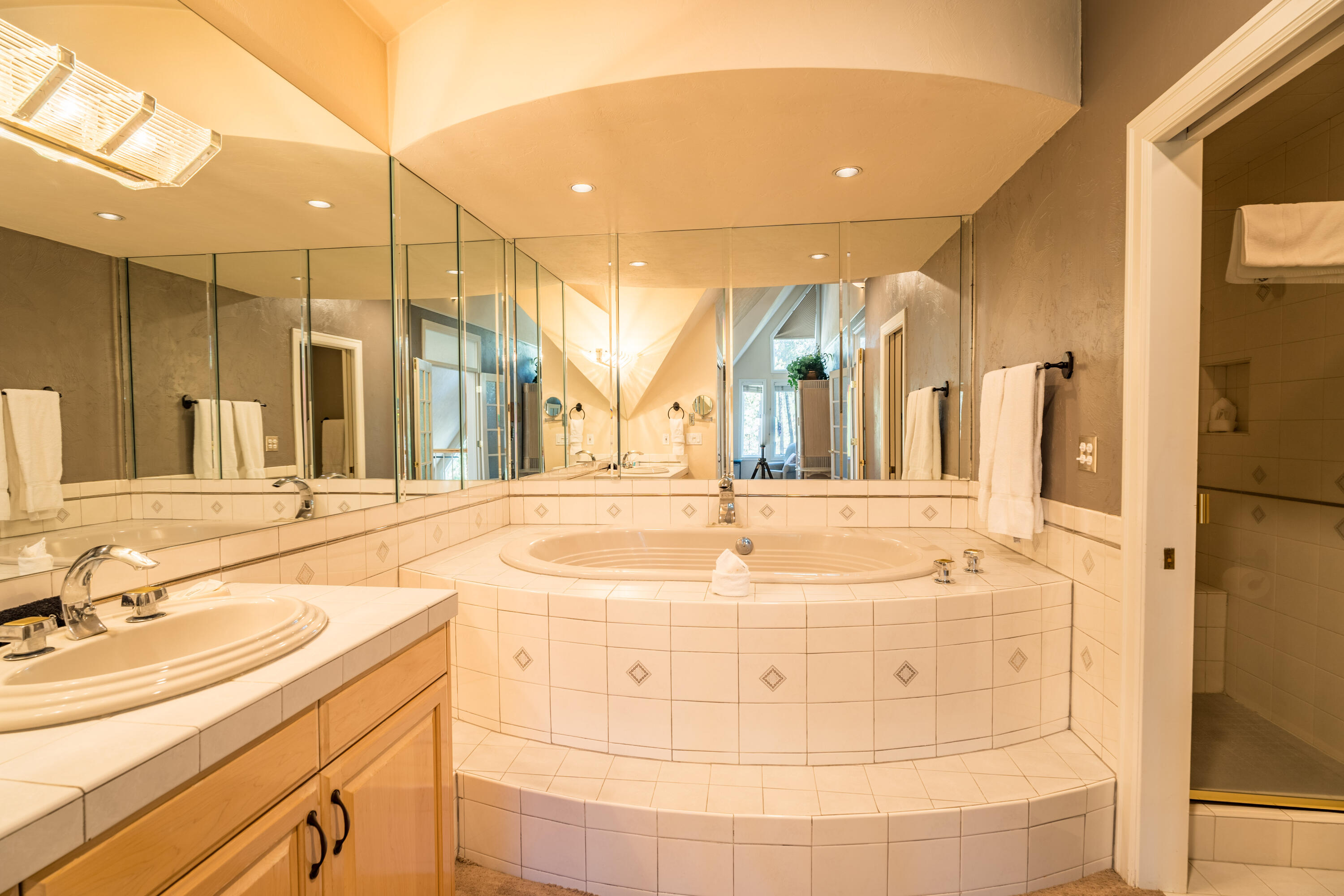 StoneTH - Residential