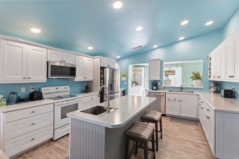 Tiny photo for 404 Lindilu Lane, Cave Junction, OR 97523 (MLS # 220217620)