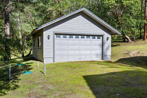 Tiny photo for 2267 Old Military Road, Central Point, OR 97502 (MLS # 220220221)