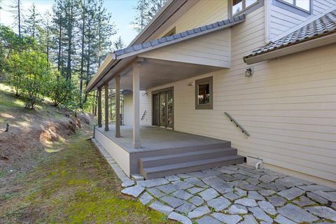 Tiny photo for 2267 Old Military Road, Central Point, OR 97502 (MLS # 220220221)