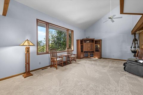Tiny photo for 2267 Old Military Road, Central Point, OR 97502 (MLS # 220220221)