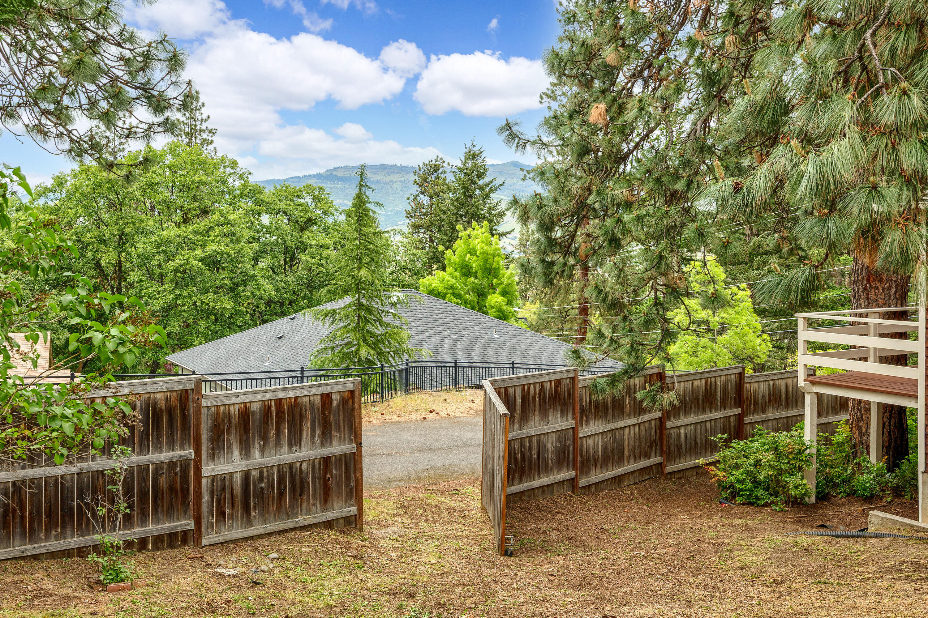 Mountain Pines - Residential