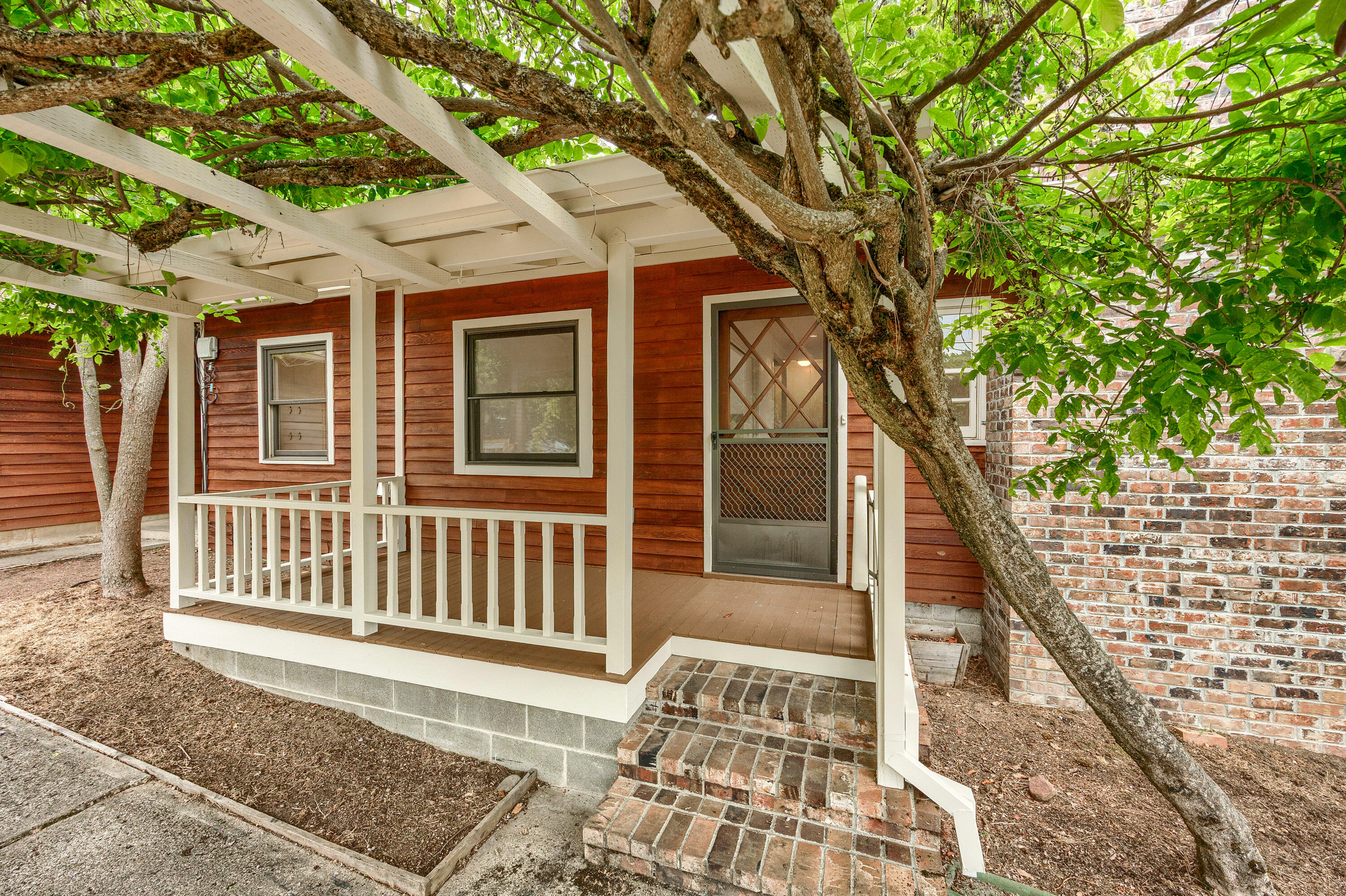 Mountain Pines - Residential