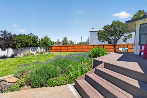 Tiny photo for 4627 SW Yew Avenue, Redmond, OR 97756 (MLS # 220223827)