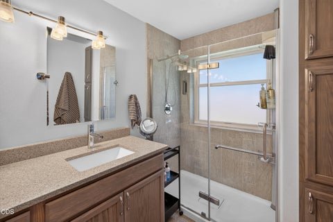 Tiny photo for 4627 SW Yew Avenue, Redmond, OR 97756 (MLS # 220223827)