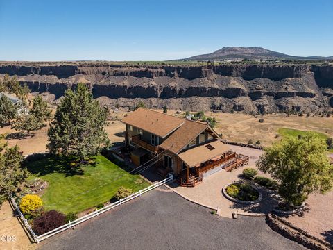 Tiny photo for 14831 SW Peninsula Drive, Terrebonne, OR 97760 (MLS # 220223303)