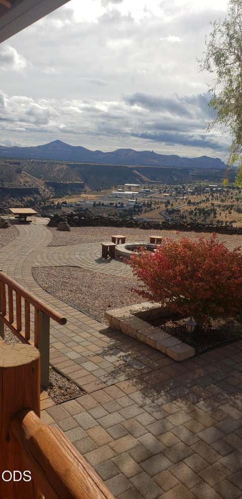 Tiny photo for 14831 SW Peninsula Drive, Terrebonne, OR 97760 (MLS # 220223303)