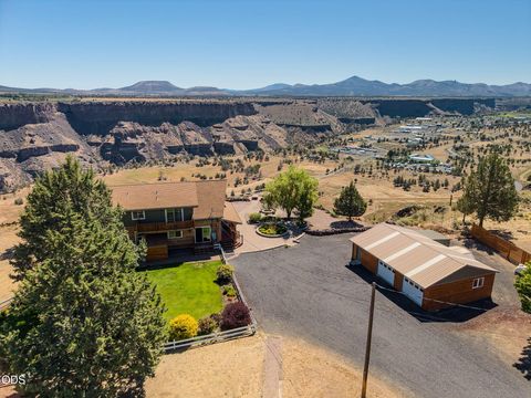 Tiny photo for 14831 SW Peninsula Drive, Terrebonne, OR 97760 (MLS # 220223303)