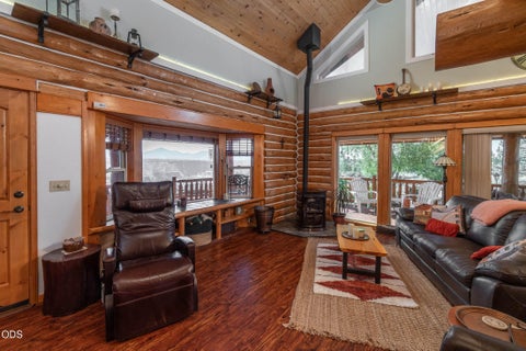 Tiny photo for 14831 SW Peninsula Drive, Terrebonne, OR 97760 (MLS # 220223303)