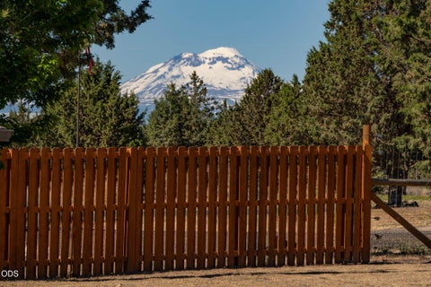 Tiny photo for 14831 SW Peninsula Drive, Terrebonne, OR 97760 (MLS # 220223303)
