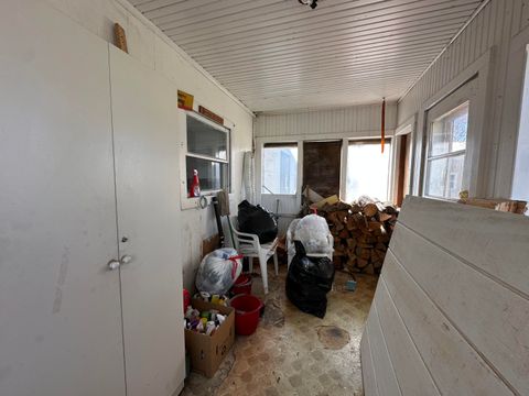 Tiny photo for 421 Cottonwood Street, Mount Vernon, OR 97865 (MLS # 220217530)