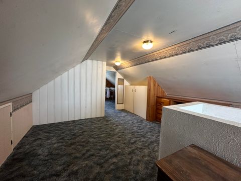 Tiny photo for 421 Cottonwood Street, Mount Vernon, OR 97865 (MLS # 220217530)