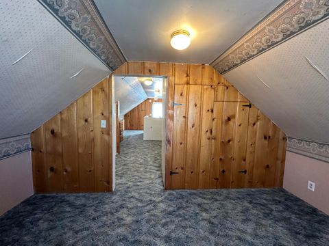 Tiny photo for 421 Cottonwood Street, Mount Vernon, OR 97865 (MLS # 220217530)