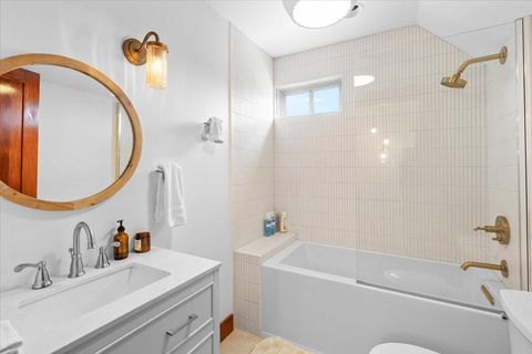 Tiny photo for 139 SW I Street, Grants Pass, OR 97526 (MLS # 220211182)